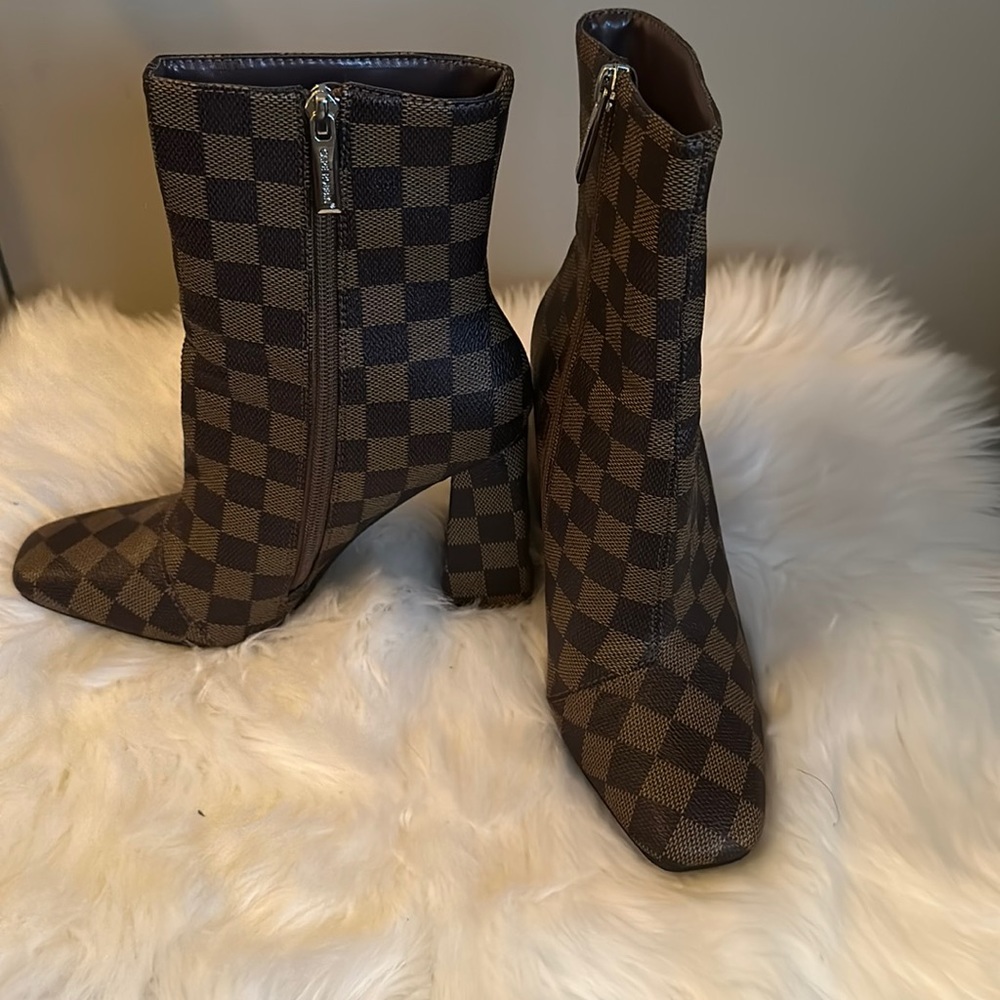 Victory Brown check checkered boots